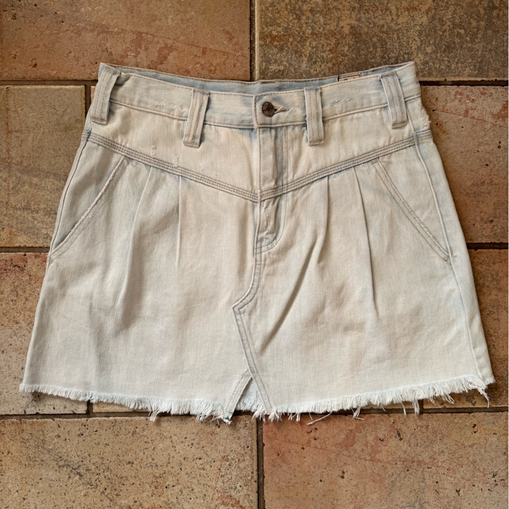 Free People We the Free Sidecar Light Blue Denim Pleated Raw Hem Skirt Size 26 - Picture 6 of 11